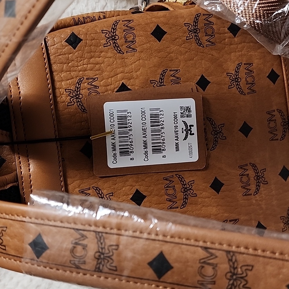 MCM Mini back pack - Picture 4 of 8